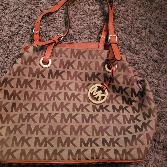 Michael Kors Purse - Picture 1 of 8